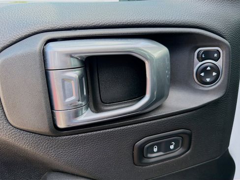 Used 2021 Jeep Gladiator Rubicon image 23