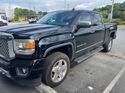 Used 2015 GMC Sierra 2500 Denali AWD/4WD image 1