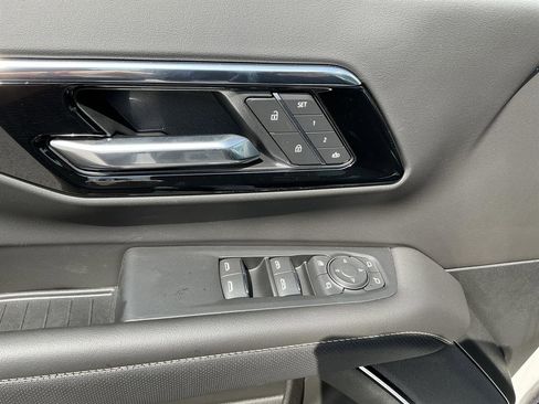 New 2025 Chevrolet Suburban Premier w/ Sun And Tow Package image 21