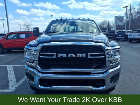 Used 2024 RAM 2500 Tradesman w/ Chrome Appearance Group image 7