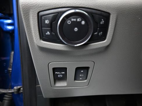Used 2018 Ford F150 XLT w/ Equipment Group 302A Luxury AWD/4WD image 12