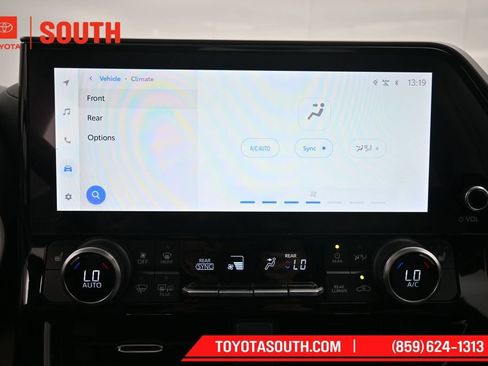 Used 2023 Toyota Highlander Bronze Edition AWD/4WD image 17