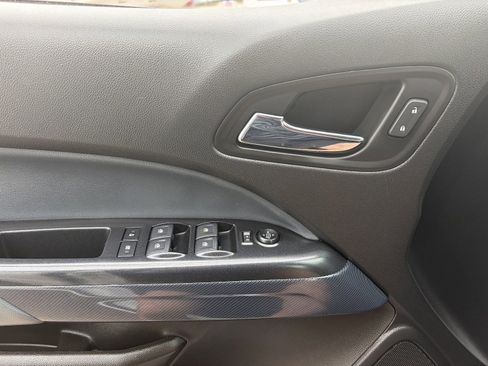 Used 2020 Chevrolet Colorado Z71 AWD/4WD image 23