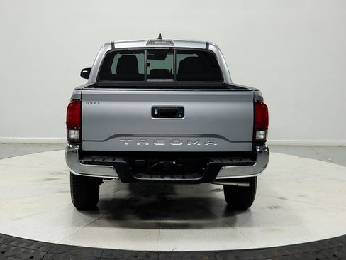 Used 2022 Toyota Tacoma SR5 RWD image 7