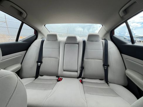 Used 2025 Nissan Altima 2.5 SV FWD image 38