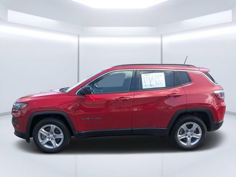 Certified 2024 Jeep Compass Latitude AWD/4WD image 6