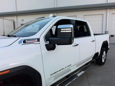 Used 2020 GMC Sierra 2500 Denali w/ Denali Ultimate Package AWD/4WD image 17