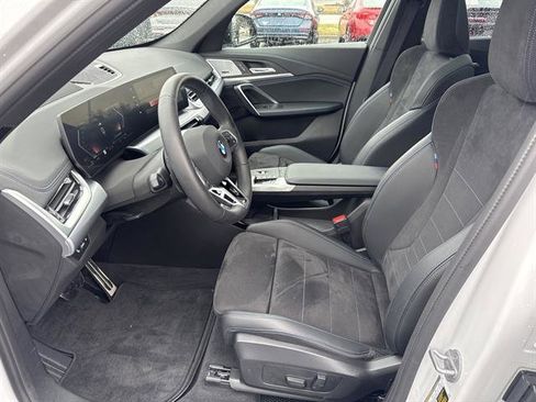 Used 2025 BMW X1 xDrive28i w/ Premium Package image 8