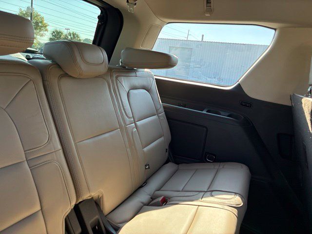 Used 2023 Lincoln Navigator Reserve AWD/4WD image 25