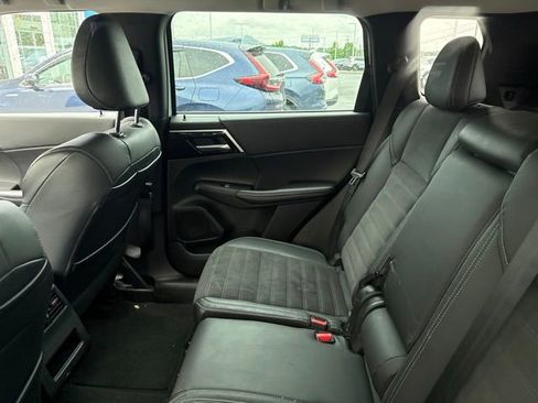 Used 2023 Mitsubishi Outlander SE AWD/4WD image 6