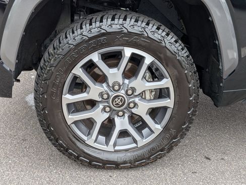 Used 2022 Toyota Tundra 1794 Edition w/ Advanced Package AWD/4WD image 10