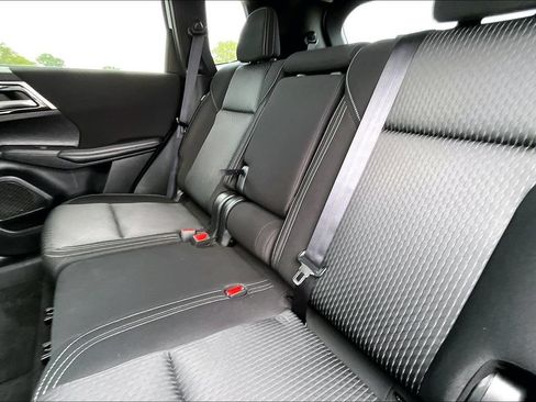 Used 2024 Mitsubishi Outlander ES AWD/4WD image 25