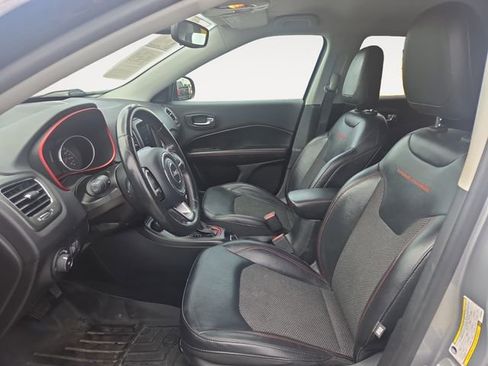 Used 2019 Jeep Compass Trailhawk AWD/4WD image 9