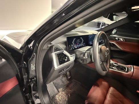 Used 2026 BMW X6 xDrive40i w/ Executive Package AWD/4WD image 21