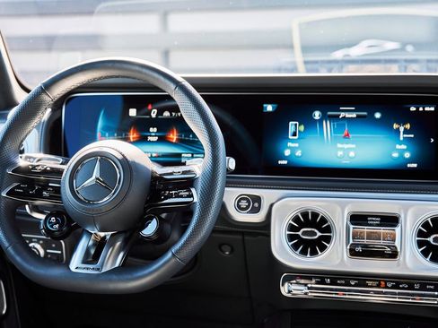 Used 2025 Mercedes-Benz G 63 AMG 4MATIC image 54