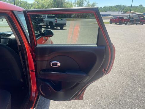 Used 2019 Kia Soul + FWD image 27