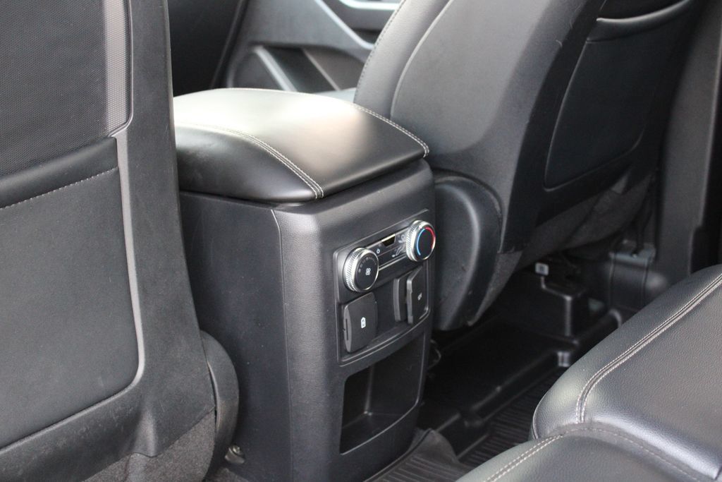 Used 2020 Ford Explorer XLT w/ Equipment Group 202A AWD/4WD image 22
