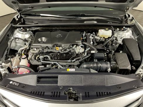 Used 2022 Toyota Camry SE image 8