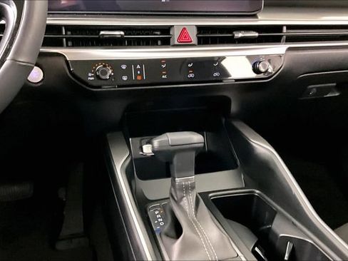 Certified 2026 Kia Sorento LX FWD image 8