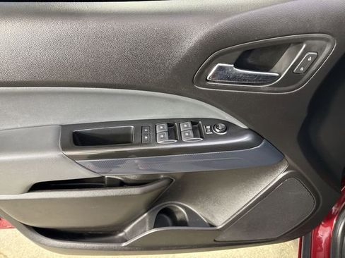Used 2019 Chevrolet Colorado Z71 AWD/4WD image 21