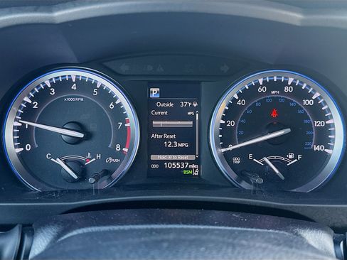 Used 2017 Toyota Highlander Limited image 17