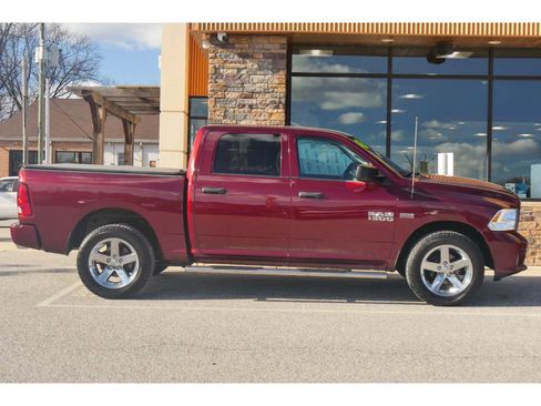 Used 2018 RAM 1500 Express w/ Express Value Package image 2