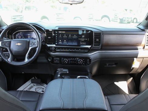 Used 2024 Chevrolet Silverado 1500 High Country image 24