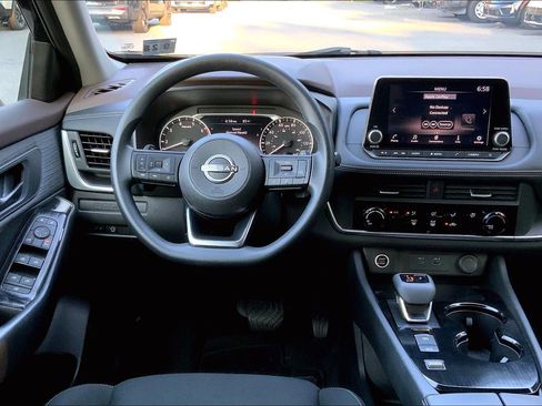 Used 2023 Nissan Rogue S FWD image 7