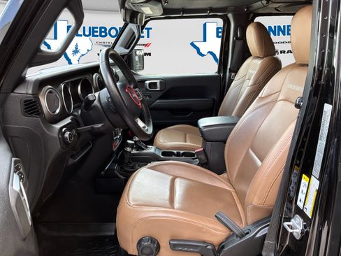 Certified 2020 Jeep Gladiator Rubicon AWD/4WD image 11