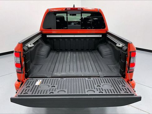 Used 2025 Nissan Frontier PRO-4X w/ Pro Convenience Package image 36