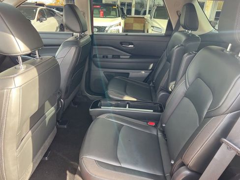 Certified 2023 Nissan Pathfinder SL w/ SL Premium Package image 9