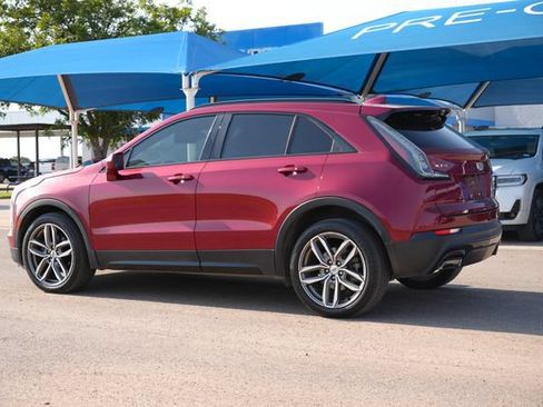 Used 2019 Cadillac XT4 Sport w/ Cold Weather Package FWD image 3