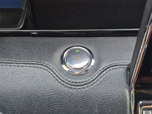 Used 2023 Lincoln Navigator Reserve image 19