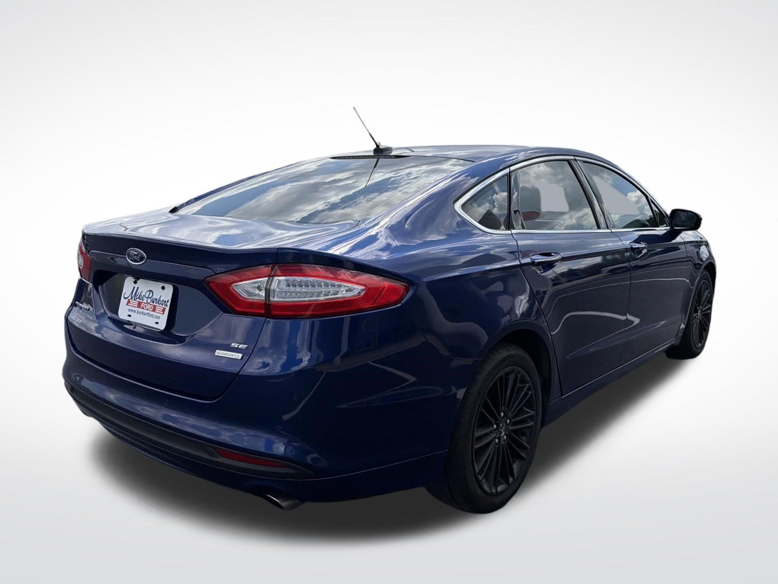 Used 2016 Ford Fusion SE w/ Equipment Group 202A FWD image 8