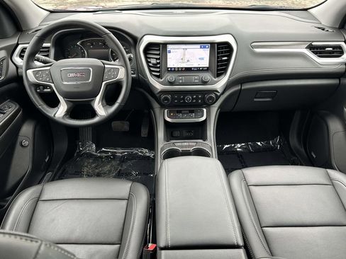 Used 2023 GMC Acadia SLT w/ Preferred Package image 16