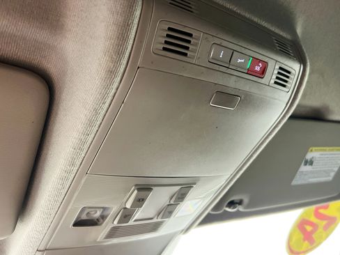 Used 2024 Volkswagen Tiguan SE image 22