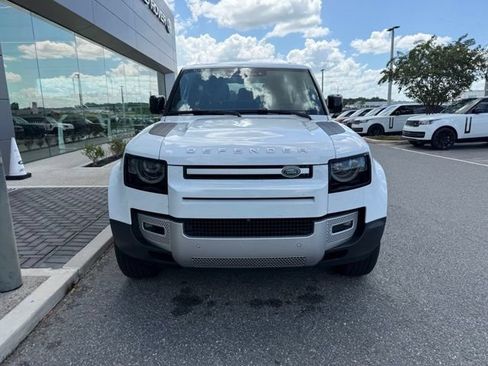 Used 2025 Land Rover Defender 90 S AWD/4WD image 4