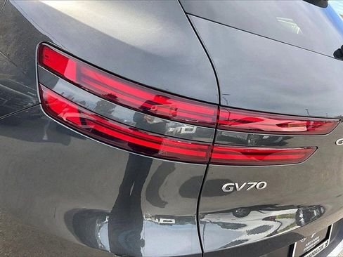 Used 2025 Genesis GV70 2.5T image 36