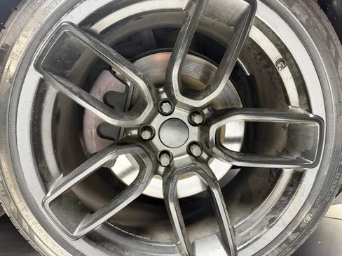 Used 2016 Dodge Challenger R/T RWD image 7
