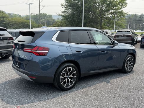 Used 2025 BMW X3 xDrive30i w/ Premium Package AWD/4WD image 4