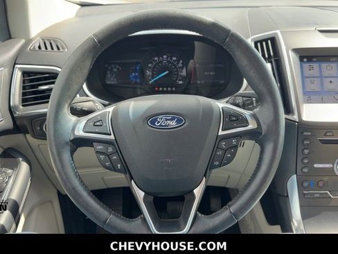 Used 2019 Ford Edge Titanium w/ Equipment Group 301A FWD image 14