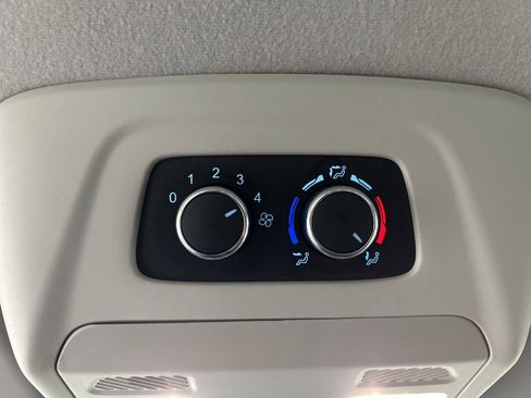 Certified 2024 Ford Transit 350 XLT image 19