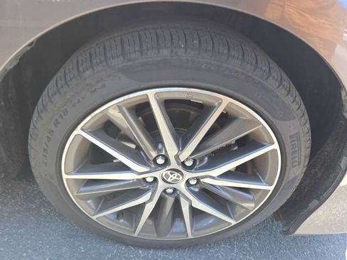 Used 2021 Toyota Camry XLE FWD image 2