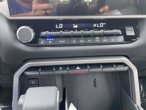 New 2026 Toyota Tundra Limited AWD/4WD image 40