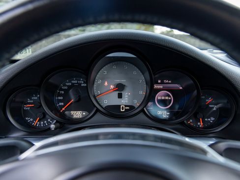 Certified 2014 Porsche 911 Carrera 4S image 34