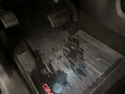 Used 2018 GMC Yukon Denali w/ Denali Ultimate Package image 17