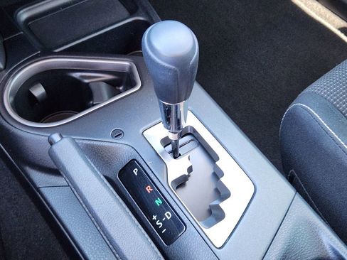 Used 2016 Toyota RAV4 XLE image 21