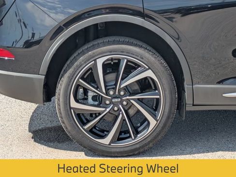 Used 2023 Lincoln Corsair Reserve w/ Equipment Group 201A FWD image 12