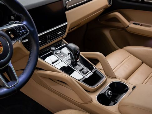 Certified 2023 Porsche Cayenne image 13