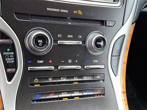 Used 2019 Lincoln Nautilus Reserve w/ Drivers Assistance Package image 16